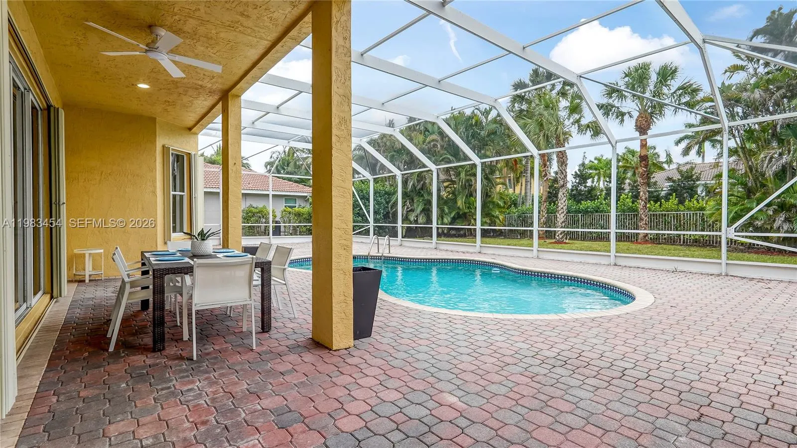 1646 Victoria Pointe Ln, Weston, Florida 33327, Weston, Florida 33327, 4 Bedrooms Bedrooms, ,4 BathroomsBathrooms,Residential,For Sale,1646 Victoria Pointe Ln, Weston, Florida 33327,A11983454