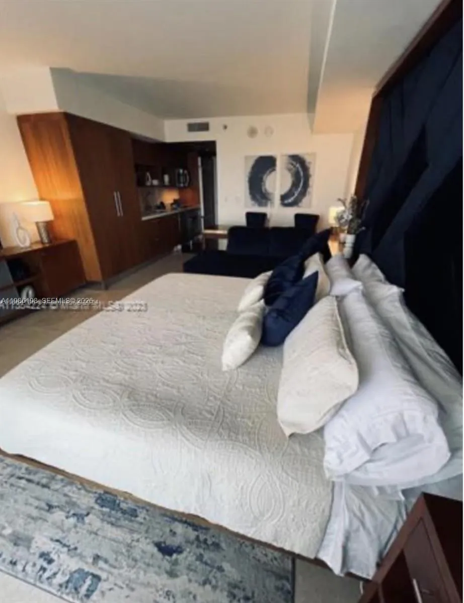 50 Biscayne Blvd 607, Miami, Florida 33132, Miami, Florida 33132, ,1 BathroomBathrooms,Residential Lease,For Rent,50 Biscayne Blvd 607, Miami, Florida 33132,A11986198