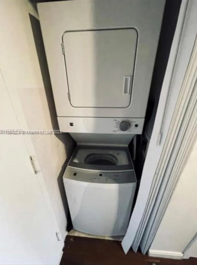 50 Biscayne Blvd 607, Miami, Florida 33132, Miami, Florida 33132, ,1 BathroomBathrooms,Residential Lease,For Rent,50 Biscayne Blvd 607, Miami, Florida 33132,A11986198