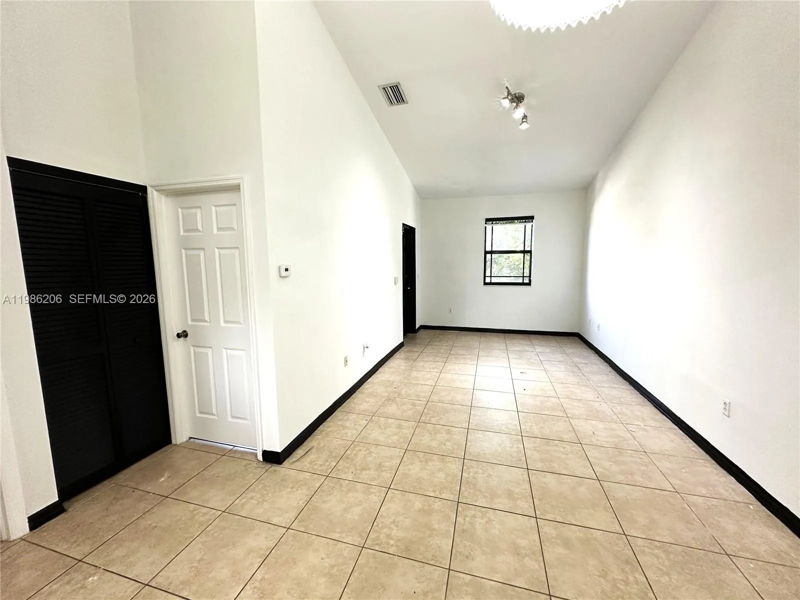 3550 Ne 5th St 202, Homestead, Florida 33033, Homestead, Florida 33033, 2 Bedrooms Bedrooms, ,2 BathroomsBathrooms,Residential Lease,For Rent,3550 Ne 5th St 202, Homestead, Florida 33033,A11986206