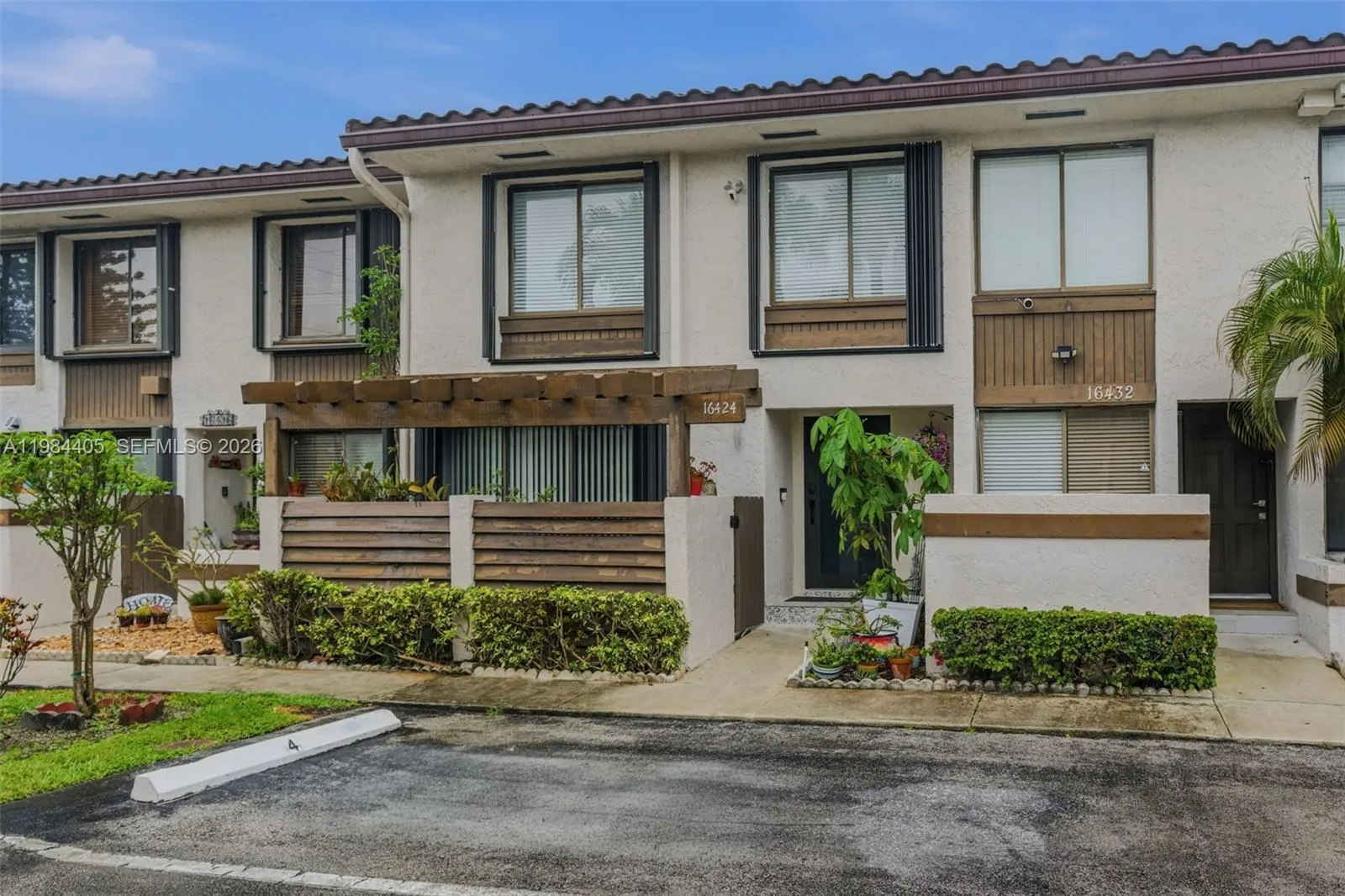 16424 Ne 26th Ave 4, North Miami Beach, Florida 33, North Miami Beach, Florida 33160, 3 Bedrooms Bedrooms, ,2 BathroomsBathrooms,Residential,For Sale,16424 Ne 26th Ave 4, North Miami Beach, Florida 33,A11984405