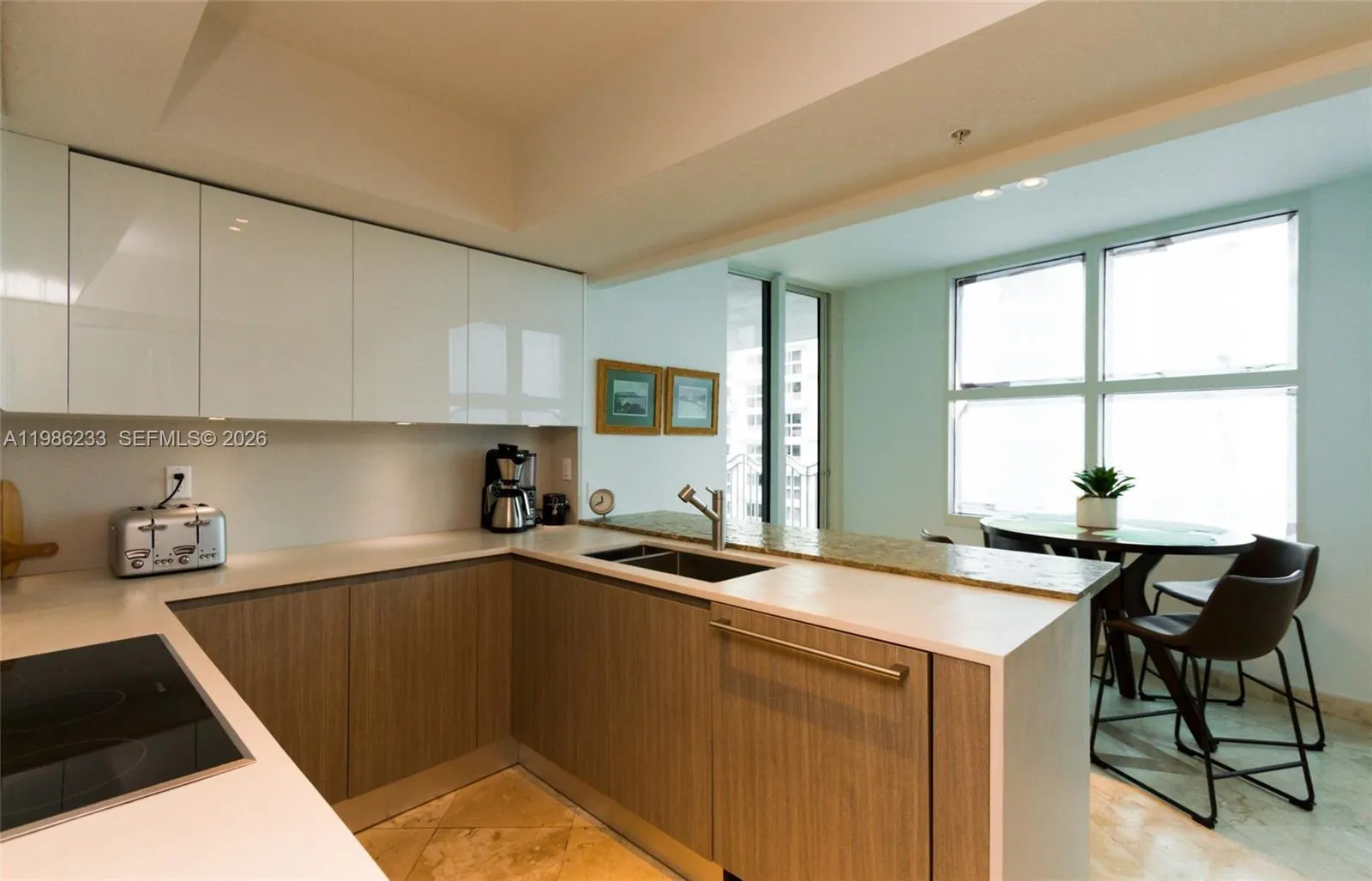 1500 Ocean Dr 601, Miami Beach, Florida 33139, Miami Beach, Florida 33139, 3 Bedrooms Bedrooms, ,3 BathroomsBathrooms,Residential,For Sale,1500 Ocean Dr 601, Miami Beach, Florida 33139,A11986233