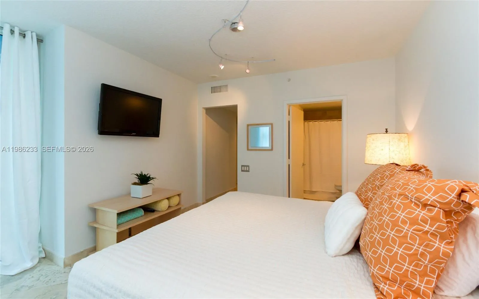 1500 Ocean Dr 601, Miami Beach, Florida 33139, Miami Beach, Florida 33139, 3 Bedrooms Bedrooms, ,3 BathroomsBathrooms,Residential,For Sale,1500 Ocean Dr 601, Miami Beach, Florida 33139,A11986233