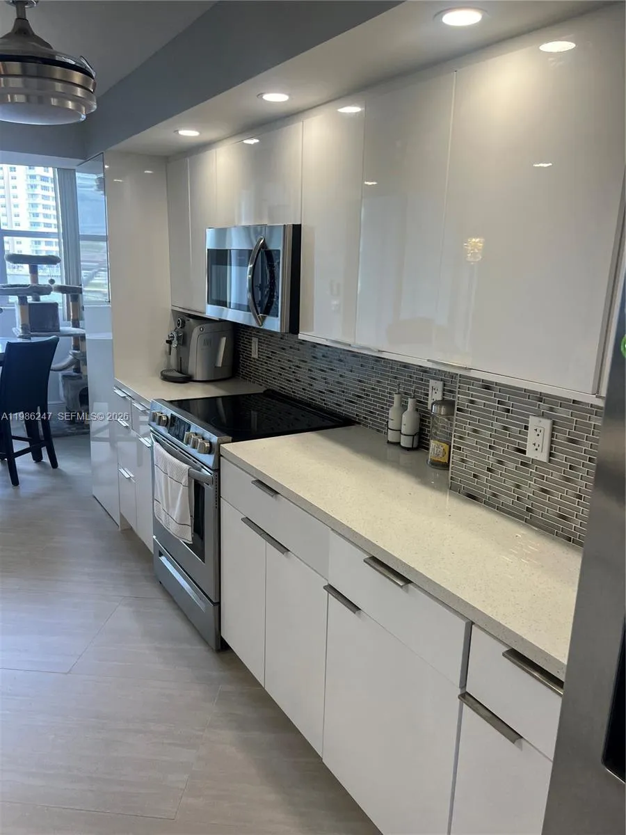 Hallandale Beach, Florida 33009, Hallandale Beach, Florida 33009, 2 Bedrooms Bedrooms, ,2 BathroomsBathrooms,Residential,For Sale, Hallandale Beach, Florida 33009,A11986247