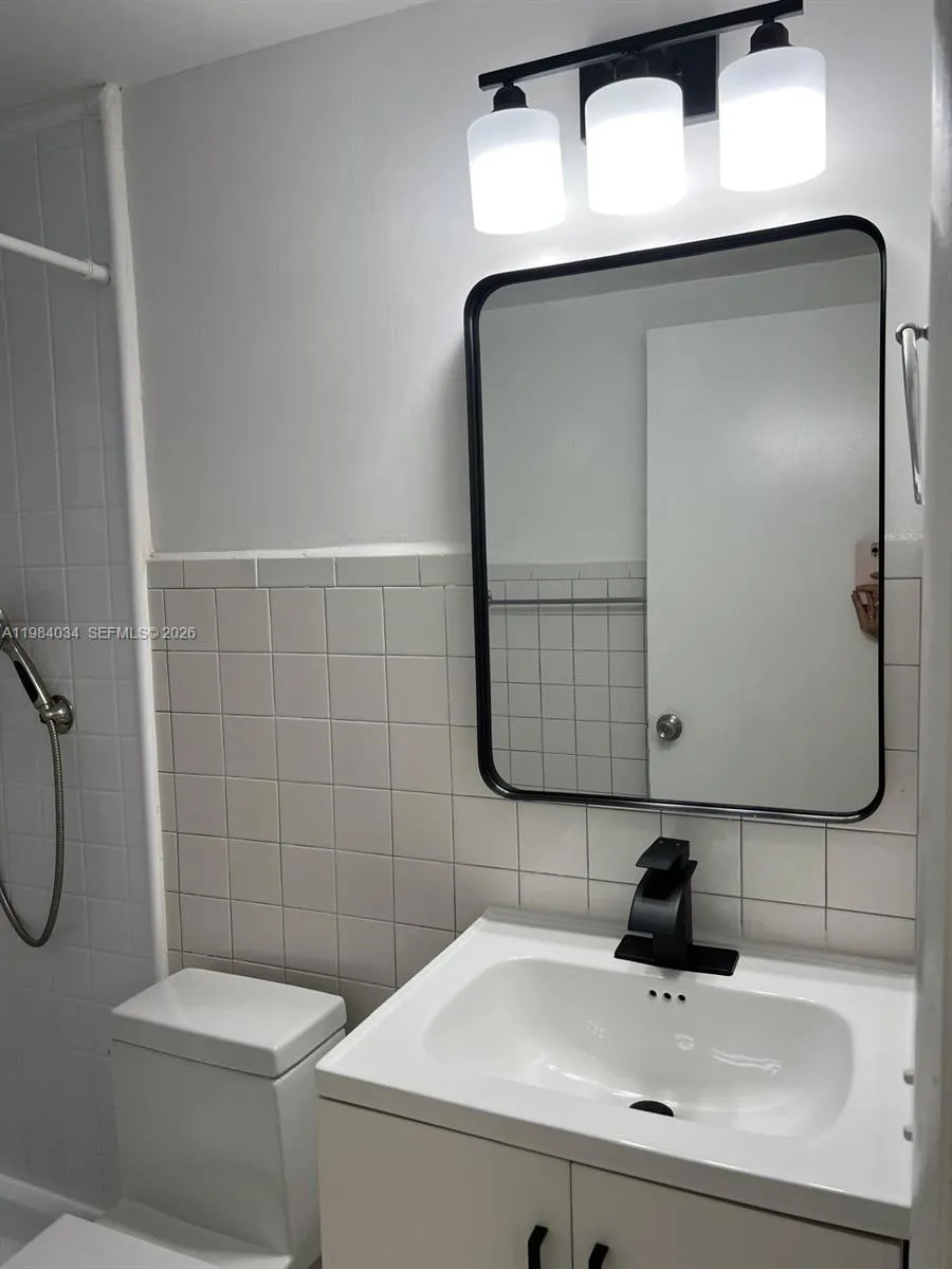 2300 Sw 3rd Ave 4, Miami, Florida 33129, Miami, Florida 33129, 1 Bedroom Bedrooms, ,1 BathroomBathrooms,Residential Lease,For Rent,2300 Sw 3rd Ave 4, Miami, Florida 33129,A11984034