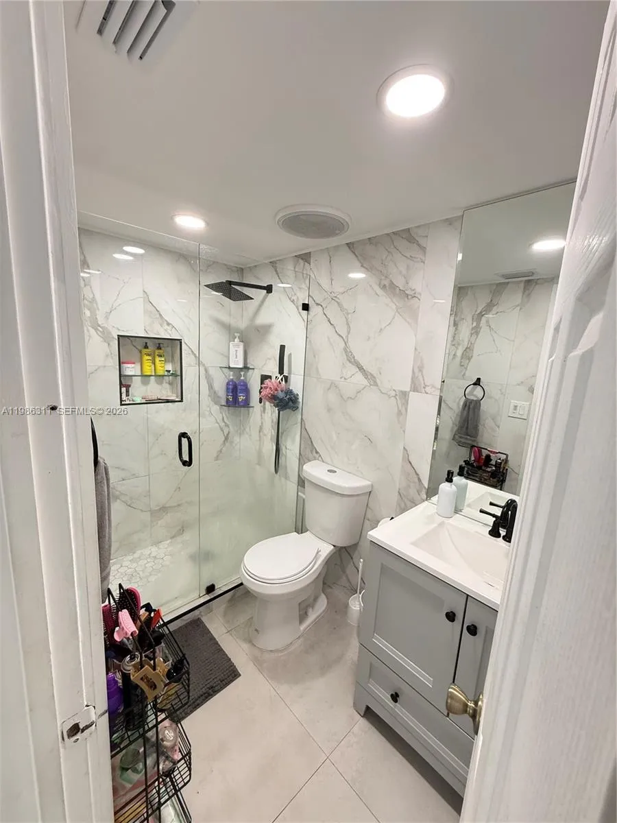 1461 Nw 113th Ave, Pembroke Pines, Florida 33026, Pembroke Pines, Florida 33026, 3 Bedrooms Bedrooms, ,3 BathroomsBathrooms,Residential,For Sale,1461 Nw 113th Ave, Pembroke Pines, Florida 33026,A11986311
