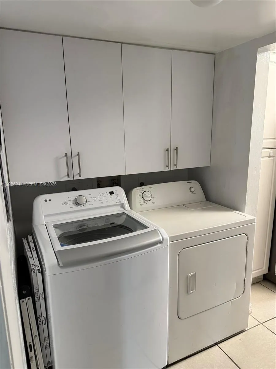 1461 Nw 113th Ave, Pembroke Pines, Florida 33026, Pembroke Pines, Florida 33026, 3 Bedrooms Bedrooms, ,3 BathroomsBathrooms,Residential,For Sale,1461 Nw 113th Ave, Pembroke Pines, Florida 33026,A11986311