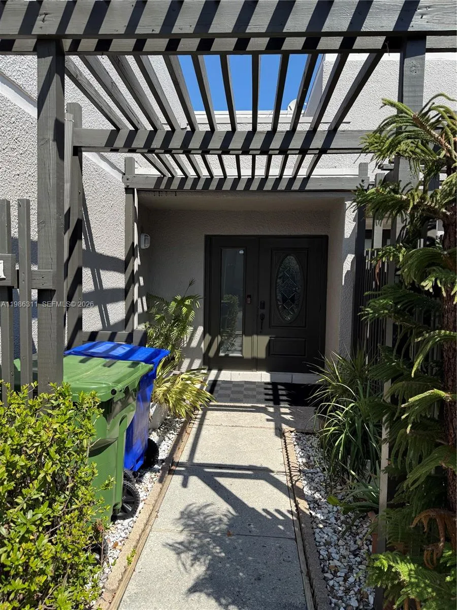 1461 Nw 113th Ave, Pembroke Pines, Florida 33026, Pembroke Pines, Florida 33026, 3 Bedrooms Bedrooms, ,3 BathroomsBathrooms,Residential,For Sale,1461 Nw 113th Ave, Pembroke Pines, Florida 33026,A11986311