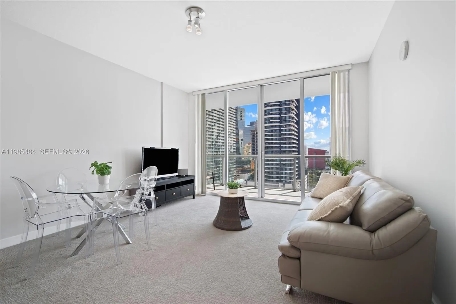 79 Sw 12th St 2503-s, Miami, Florida 33130, Miami, Florida 33130, 2 Bedrooms Bedrooms, ,2 BathroomsBathrooms,Residential Lease,For Rent,79 Sw 12th St 2503-s, Miami, Florida 33130,A11985484