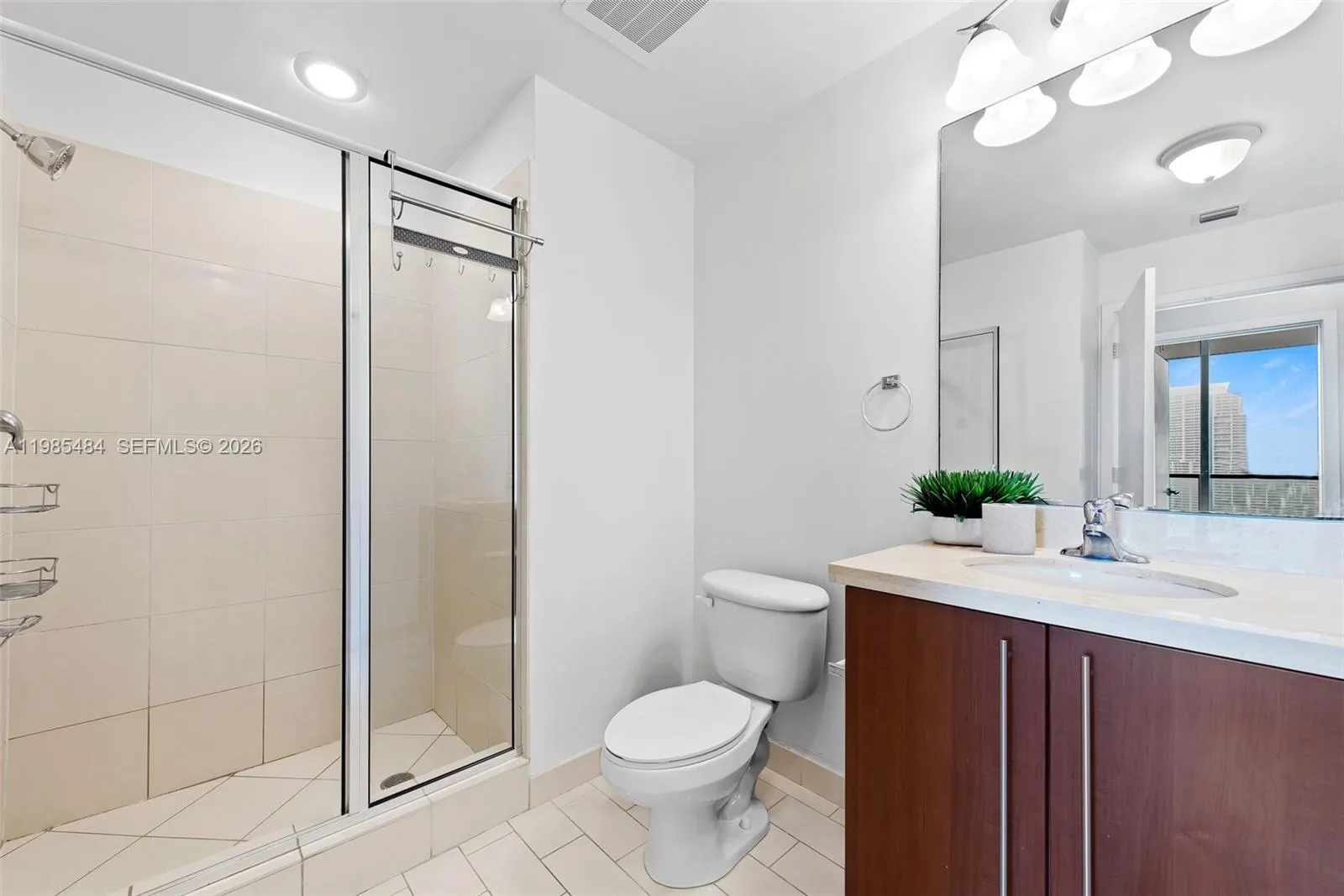 79 Sw 12th St 2503-s, Miami, Florida 33130, Miami, Florida 33130, 2 Bedrooms Bedrooms, ,2 BathroomsBathrooms,Residential Lease,For Rent,79 Sw 12th St 2503-s, Miami, Florida 33130,A11985484