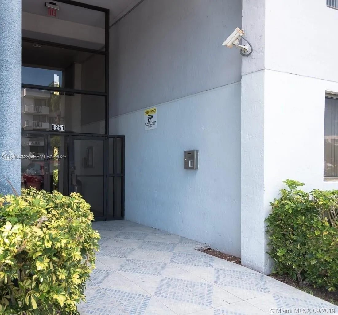8261 Nw 8th St 131, Miami, Florida 33126, Miami, Florida 33126, 1 Bedroom Bedrooms, ,1 BathroomBathrooms,Residential Lease,For Rent,8261 Nw 8th St 131, Miami, Florida 33126,A11986318