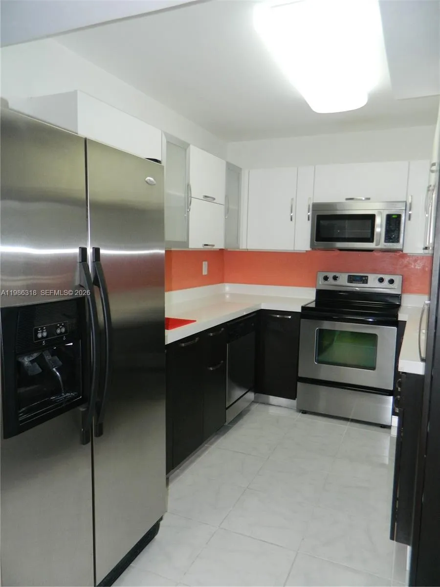 8261 Nw 8th St 131, Miami, Florida 33126, Miami, Florida 33126, 1 Bedroom Bedrooms, ,1 BathroomBathrooms,Residential Lease,For Rent,8261 Nw 8th St 131, Miami, Florida 33126,A11986318