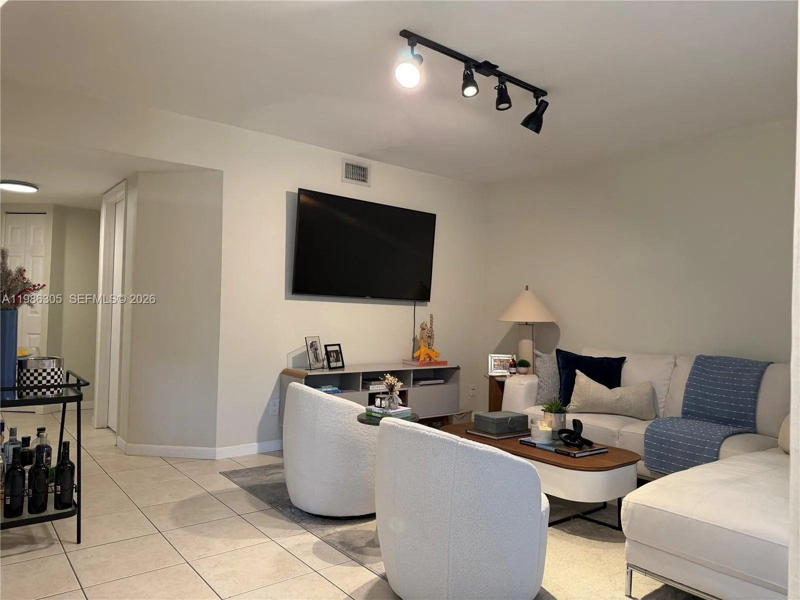 882 Nw 92nd Ave 882, Plantation, Florida 33324, Plantation, Florida 33324, 1 Bedroom Bedrooms, ,1 BathroomBathrooms,Residential Lease,For Rent,882 Nw 92nd Ave 882, Plantation, Florida 33324,A11986305