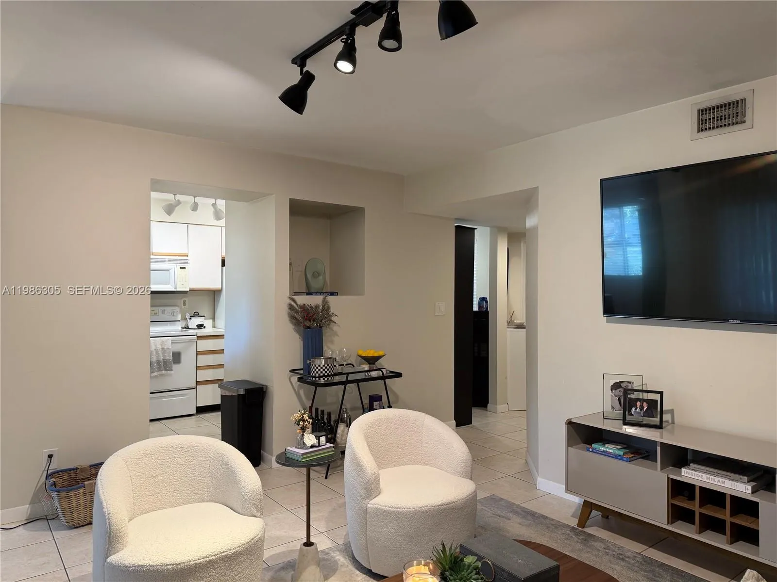 882 Nw 92nd Ave 882, Plantation, Florida 33324, Plantation, Florida 33324, 1 Bedroom Bedrooms, ,1 BathroomBathrooms,Residential Lease,For Rent,882 Nw 92nd Ave 882, Plantation, Florida 33324,A11986305