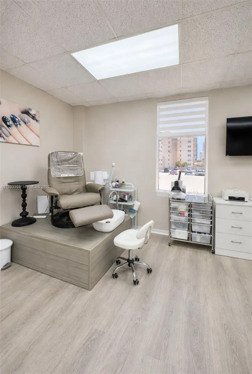 2100 E Hallandale Beach Blvd, Hallandale Beach, Fl, Hallandale Beach, Florida 33009, ,Business Opportunity,For Sale,2100 E Hallandale Beach Blvd, Hallandale Beach, Fl,A11983303