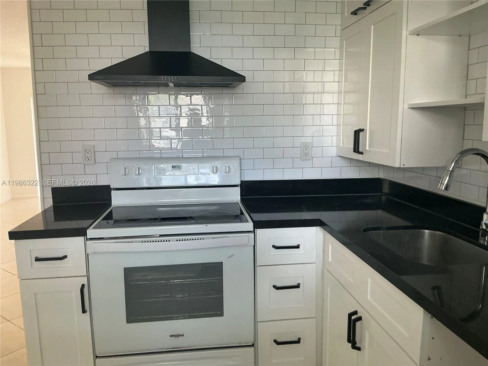 Pompano Beach, Florida 33069, 2 Bedrooms Bedrooms, ,2 BathroomsBathrooms,Residential Lease,For Rent,A11986322