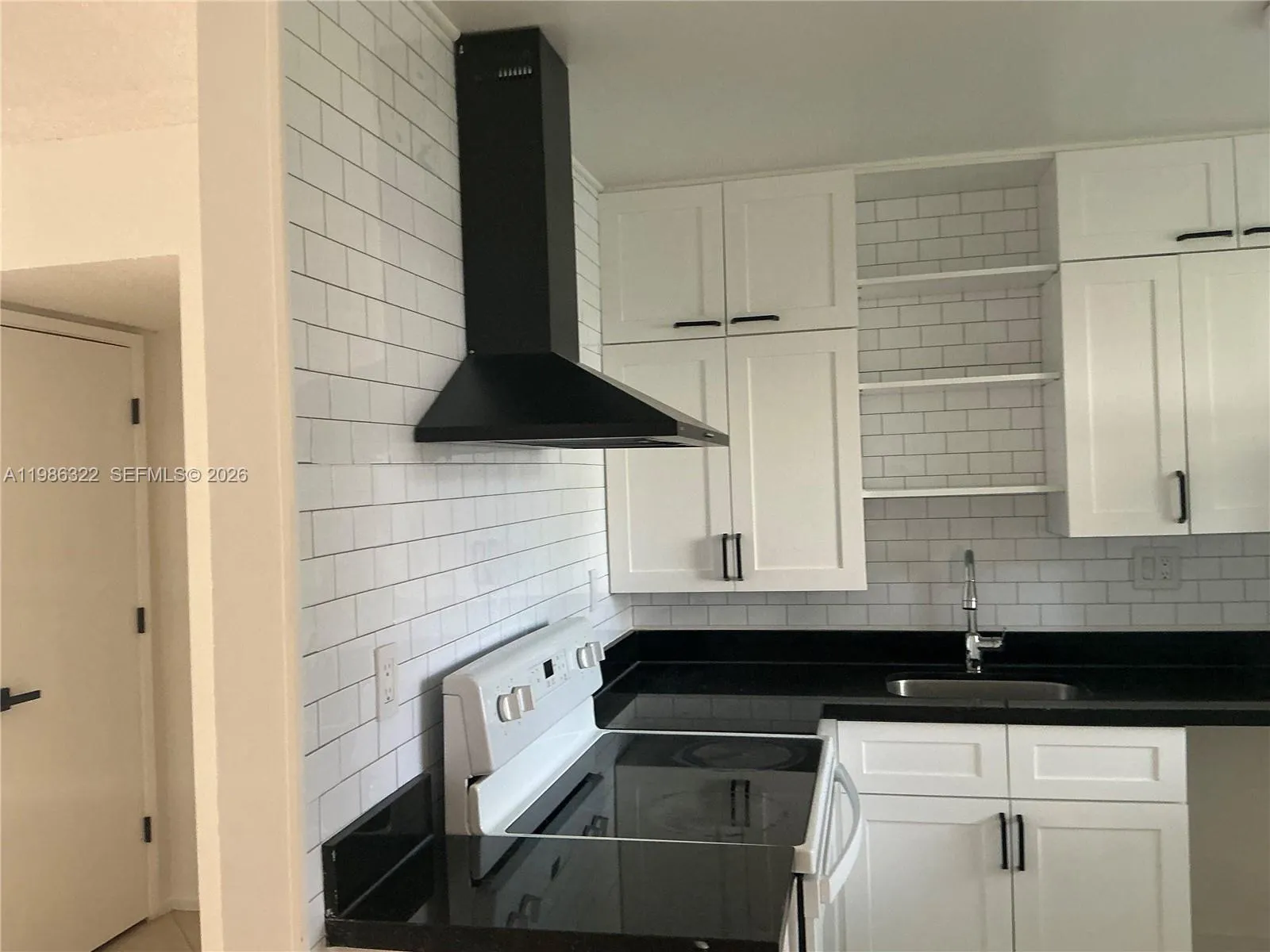 Pompano Beach, Florida 33069, 2 Bedrooms Bedrooms, ,2 BathroomsBathrooms,Residential Lease,For Rent,A11986322