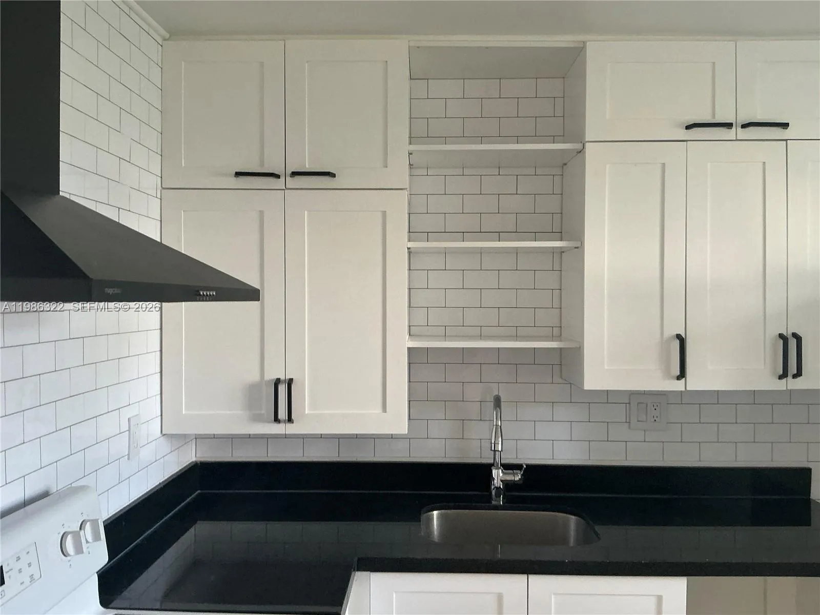 Pompano Beach, Florida 33069, 2 Bedrooms Bedrooms, ,2 BathroomsBathrooms,Residential Lease,For Rent,A11986322