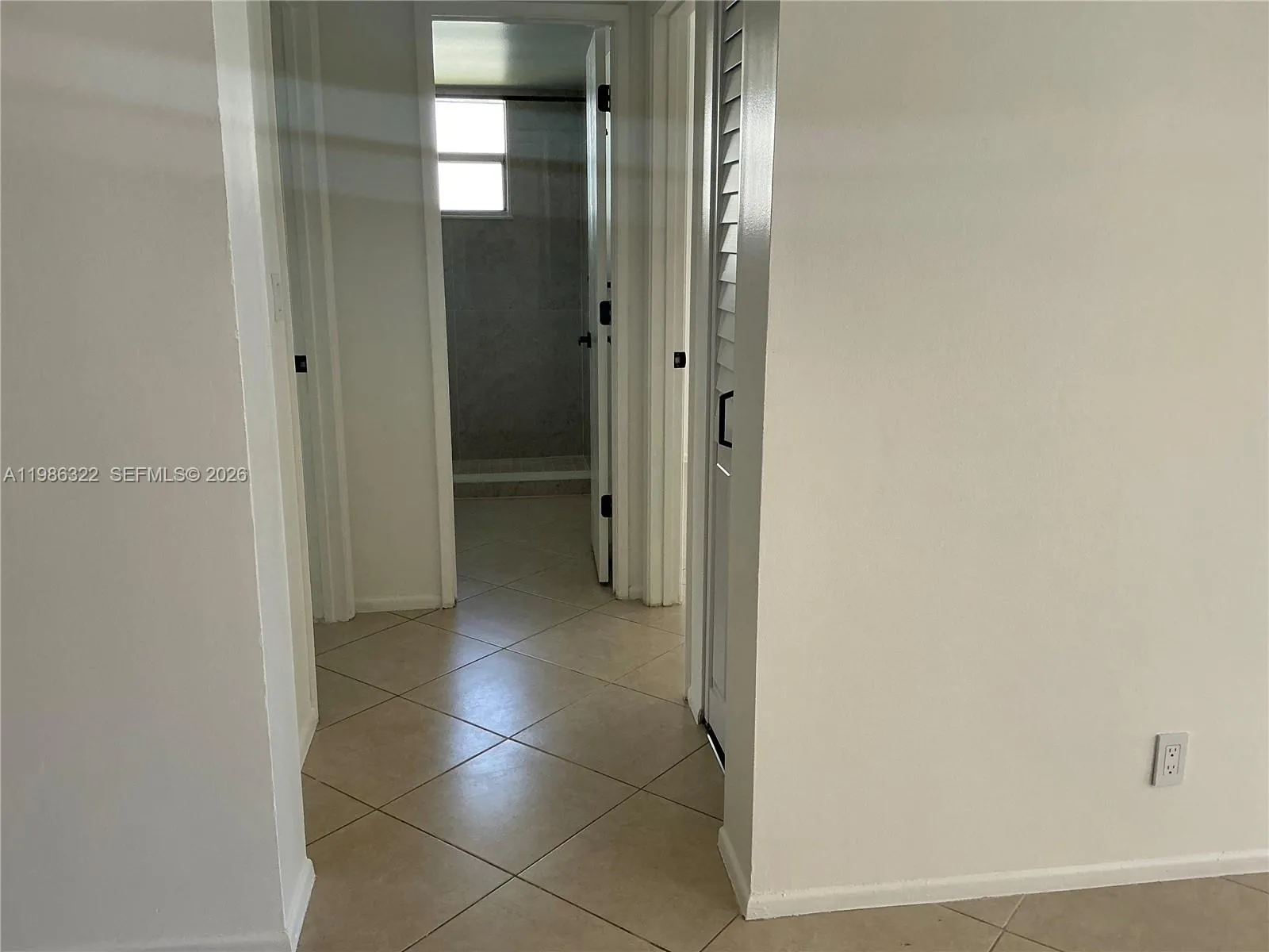 Pompano Beach, Florida 33069, 2 Bedrooms Bedrooms, ,2 BathroomsBathrooms,Residential Lease,For Rent,A11986322