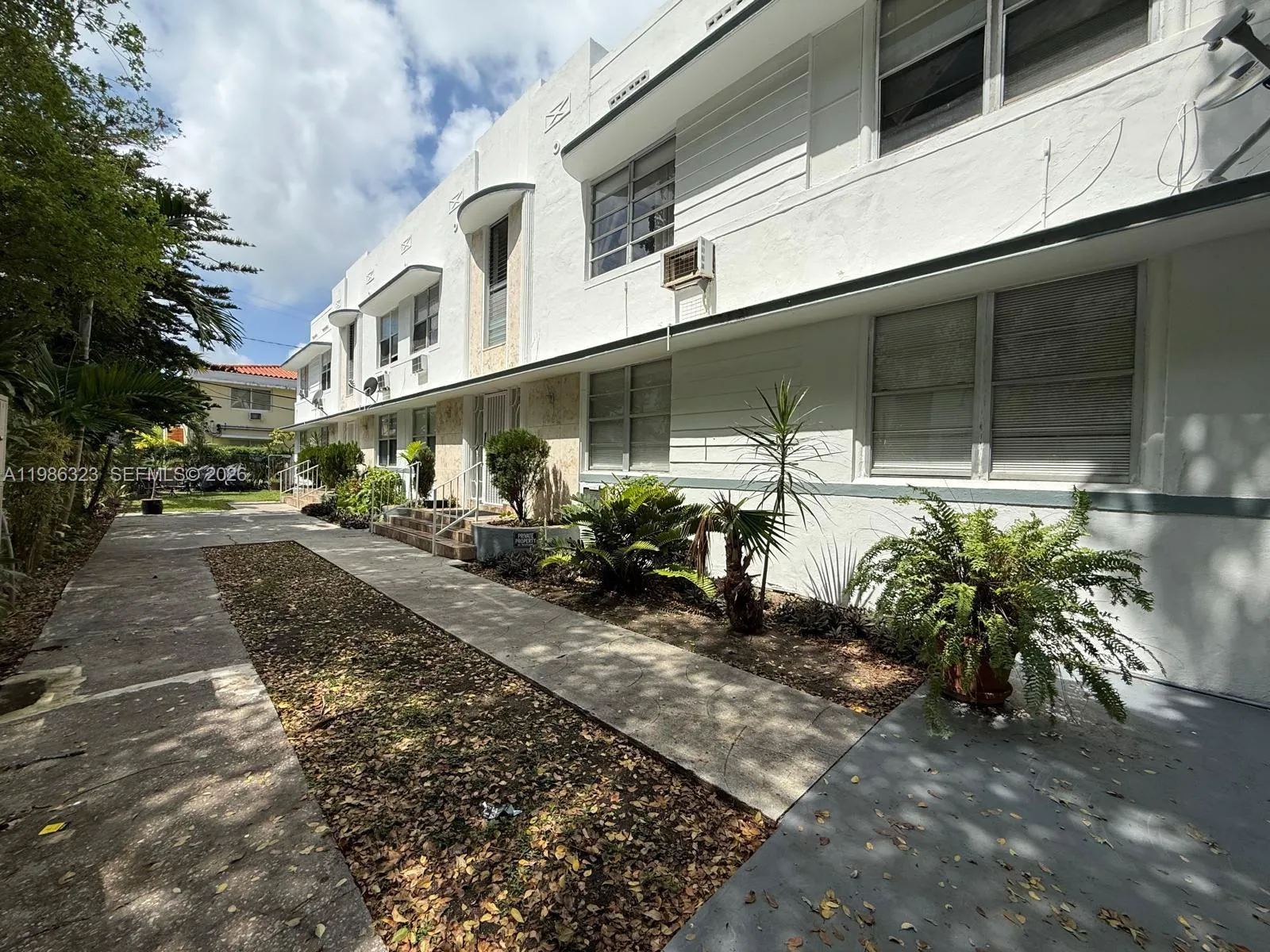 6830 Harding Ave 1, Miami Beach, Florida 33141, Miami Beach, Florida 33141, 1 Bedroom Bedrooms, ,1 BathroomBathrooms,Residential Lease,For Rent,6830 Harding Ave 1, Miami Beach, Florida 33141,A11986323