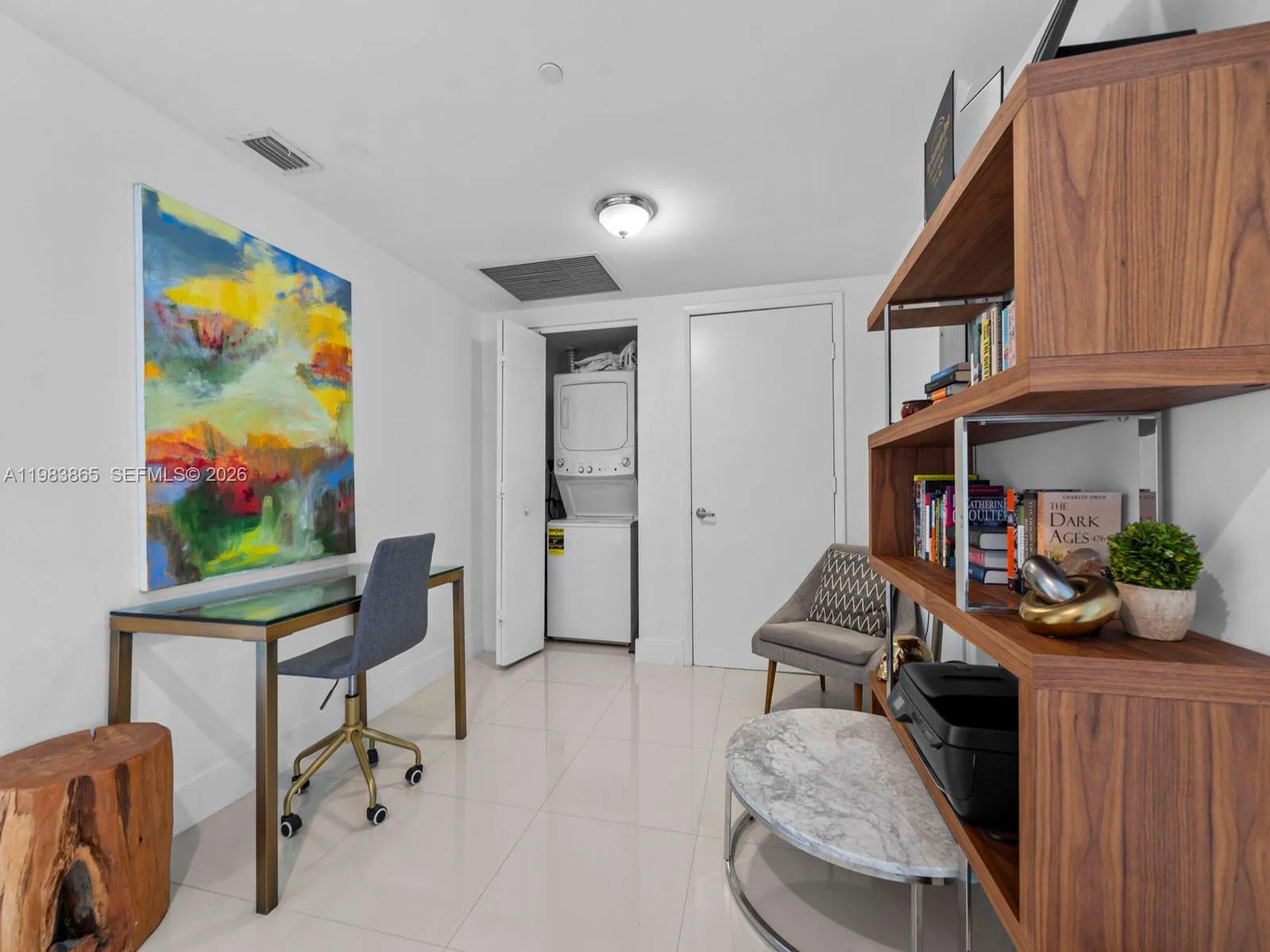 Miami, Florida 33131, 2 Bedrooms Bedrooms, ,2 BathroomsBathrooms,Residential,For Sale,A11983865