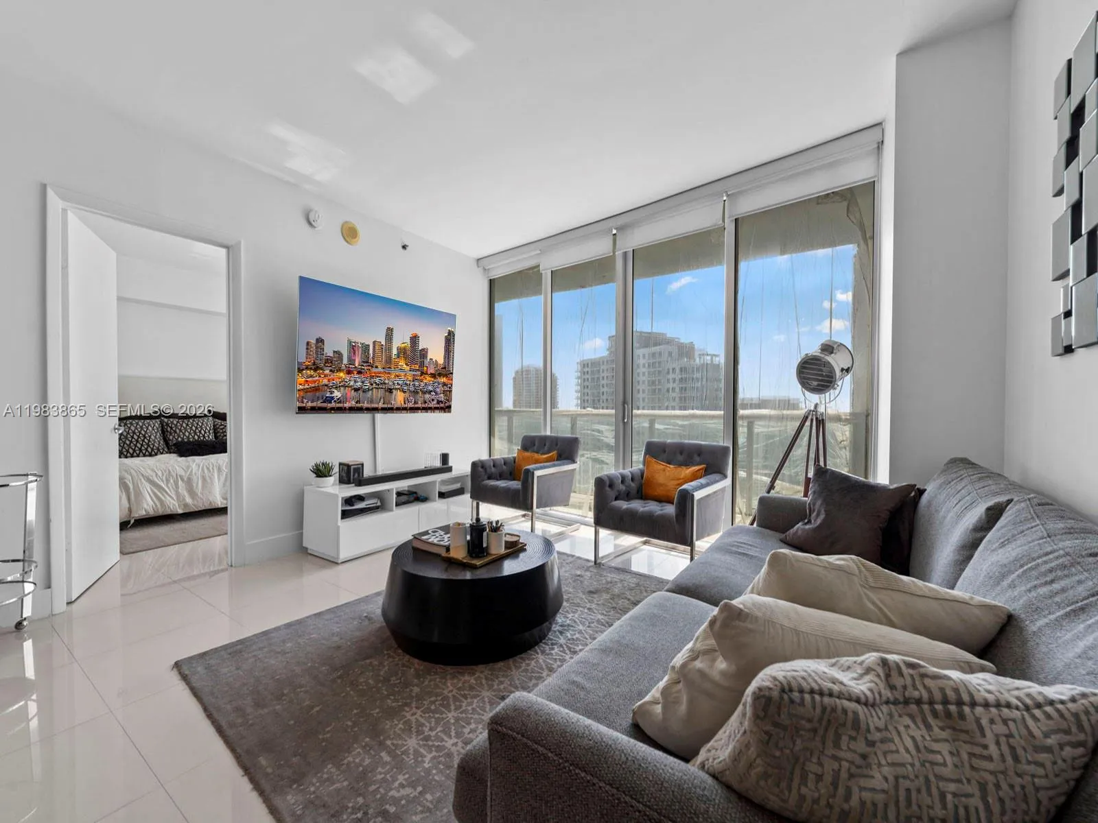 Miami, Florida 33131, 2 Bedrooms Bedrooms, ,2 BathroomsBathrooms,Residential,For Sale,A11983865