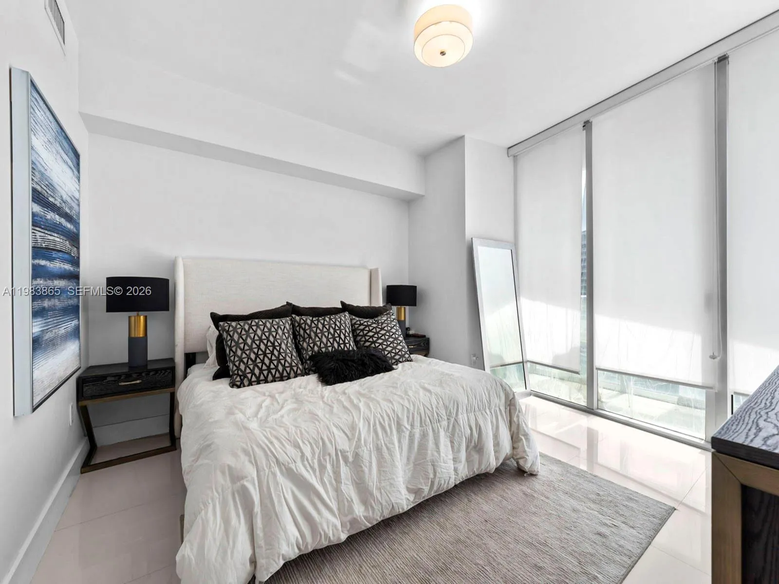 Miami, Florida 33131, 2 Bedrooms Bedrooms, ,2 BathroomsBathrooms,Residential,For Sale,A11983865