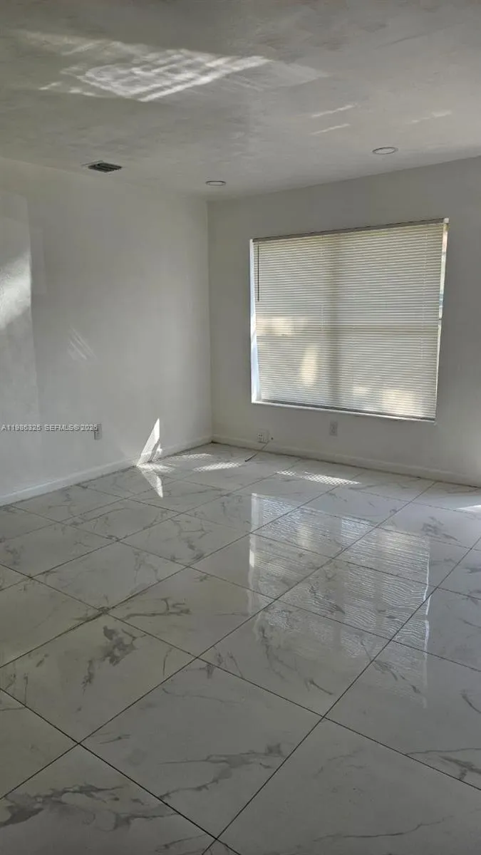 573 Nw 113th St 573, Miami Shores, Florida 33168, Miami Shores, Florida 33168, 2 Bedrooms Bedrooms, ,1 BathroomBathrooms,Residential Lease,For Rent,573 Nw 113th St 573, Miami Shores, Florida 33168,A11986325