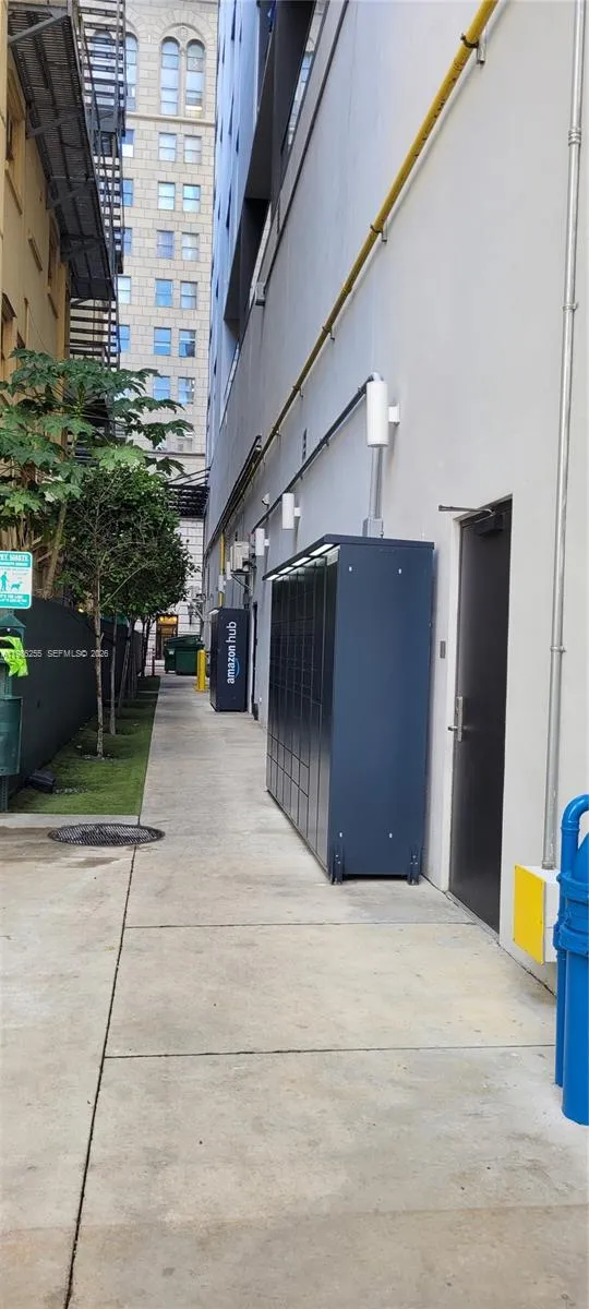 151 Se 1st St 801, Miami, Florida 33131, Miami, Florida 33131, 2 Bedrooms Bedrooms, ,2 BathroomsBathrooms,Residential Lease,For Rent,151 Se 1st St 801, Miami, Florida 33131,A11986255