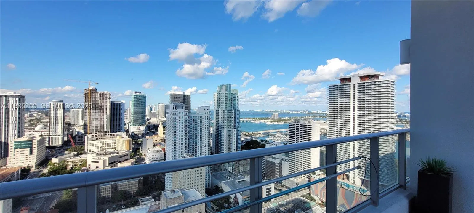 151 Se 1st St 801, Miami, Florida 33131, Miami, Florida 33131, 2 Bedrooms Bedrooms, ,2 BathroomsBathrooms,Residential Lease,For Rent,151 Se 1st St 801, Miami, Florida 33131,A11986255