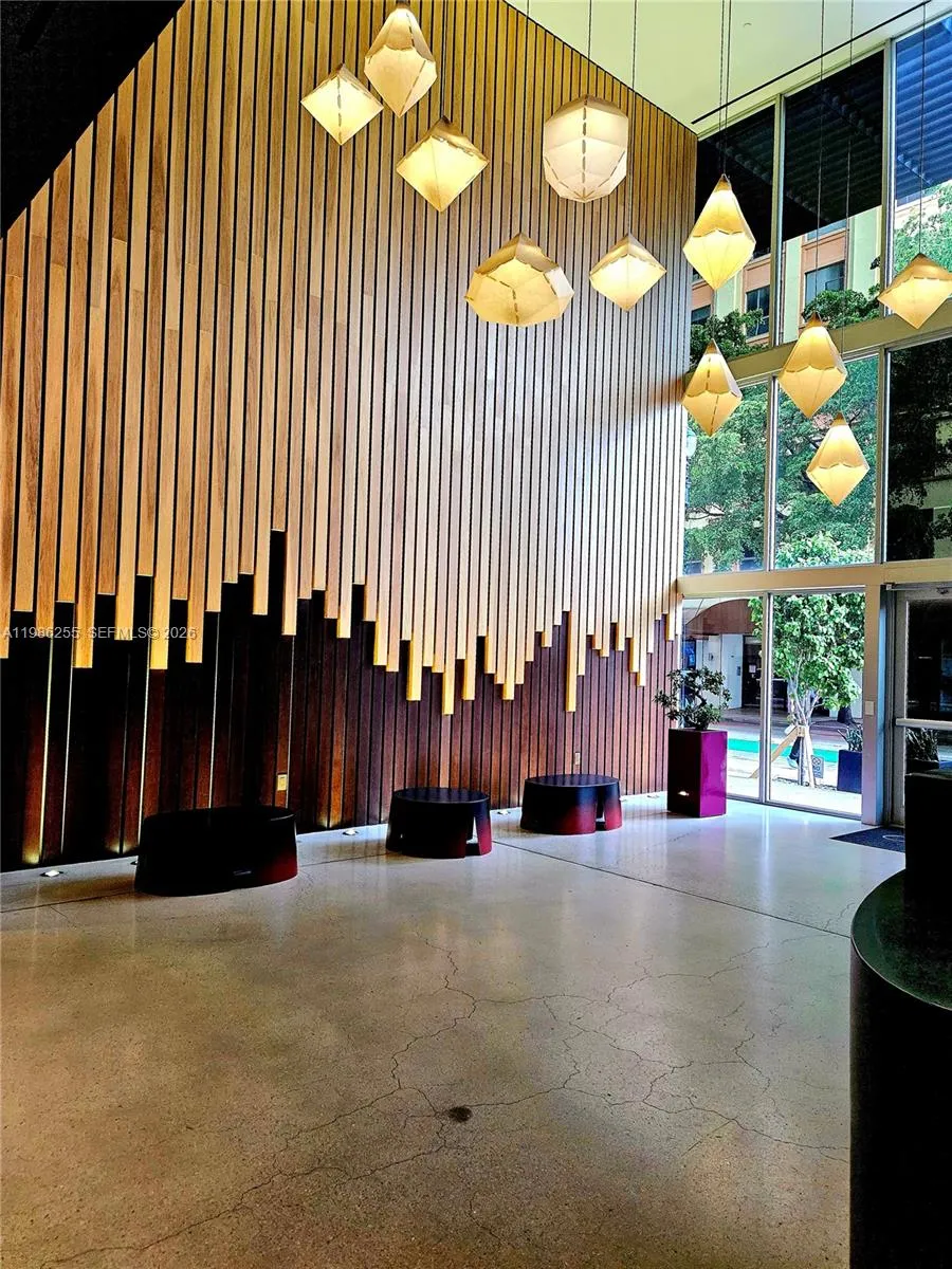 151 Se 1st St 801, Miami, Florida 33131, Miami, Florida 33131, 2 Bedrooms Bedrooms, ,2 BathroomsBathrooms,Residential Lease,For Rent,151 Se 1st St 801, Miami, Florida 33131,A11986255