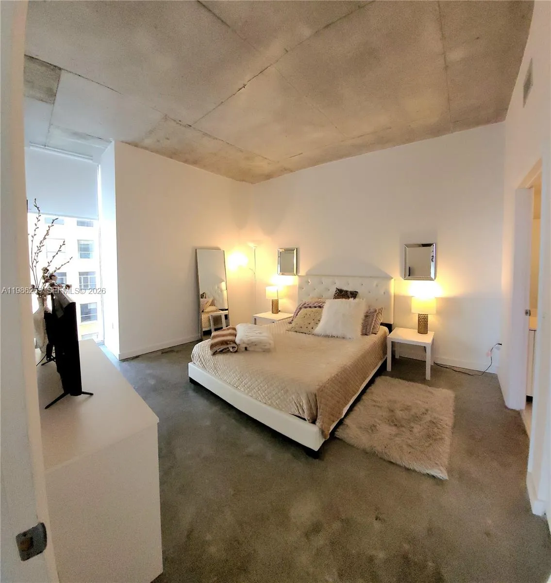 151 Se 1st St 801, Miami, Florida 33131, Miami, Florida 33131, 2 Bedrooms Bedrooms, ,2 BathroomsBathrooms,Residential Lease,For Rent,151 Se 1st St 801, Miami, Florida 33131,A11986255