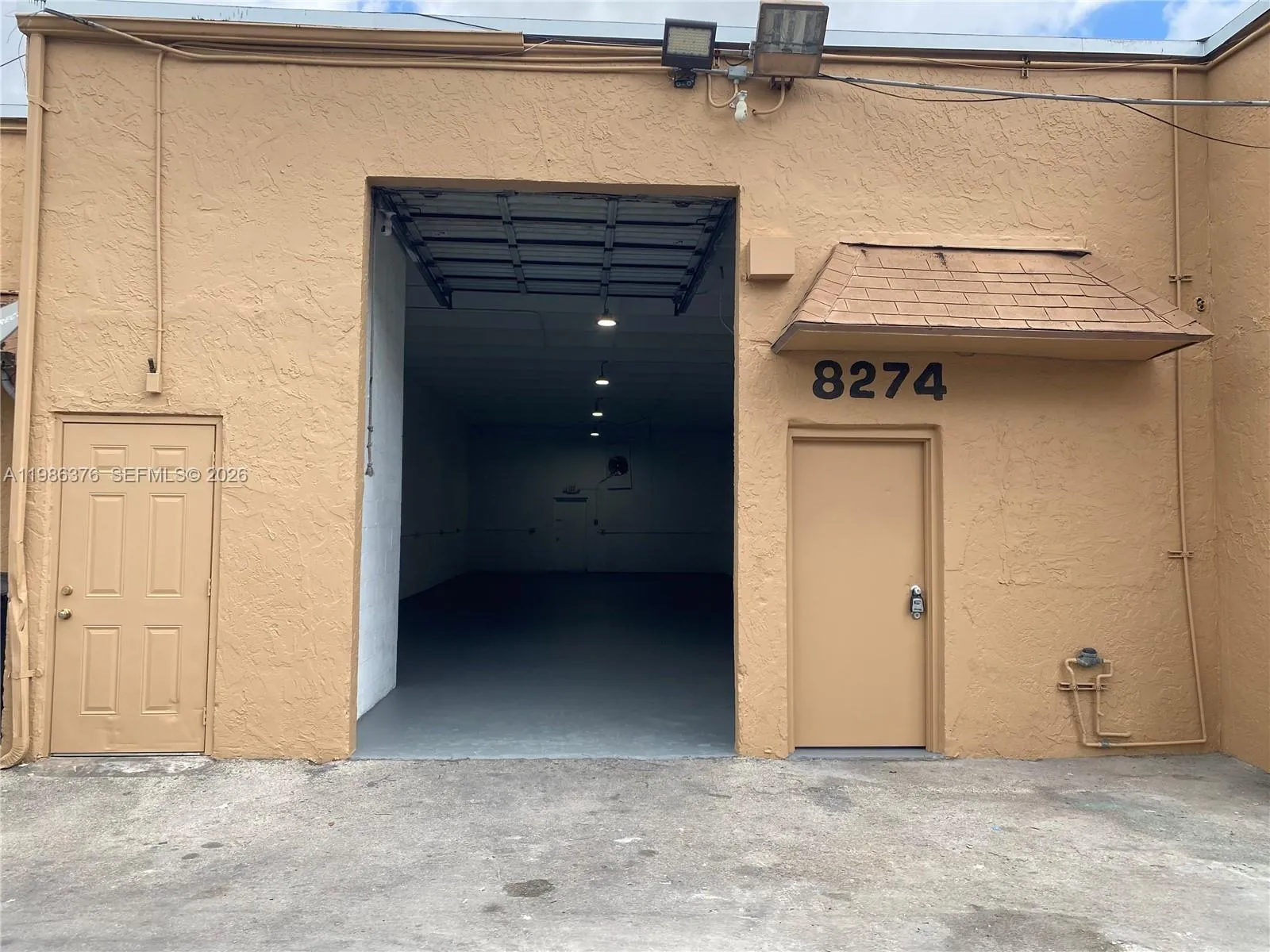 8274 W 8th Ave, Hialeah, Florida 33014, Hialeah, Florida 33014, ,Commercial Lease,For Rent,8274 W 8th Ave, Hialeah, Florida 33014,A11986376