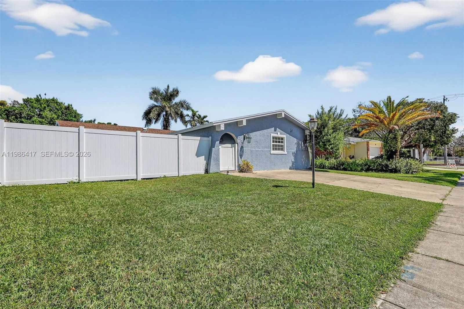 217 Se 5th St, Dania Beach, Florida 33004, Dania Beach, Florida 33004, 4 Bedrooms Bedrooms, ,3 BathroomsBathrooms,Residential Lease,For Rent,217 Se 5th St, Dania Beach, Florida 33004,A11986417