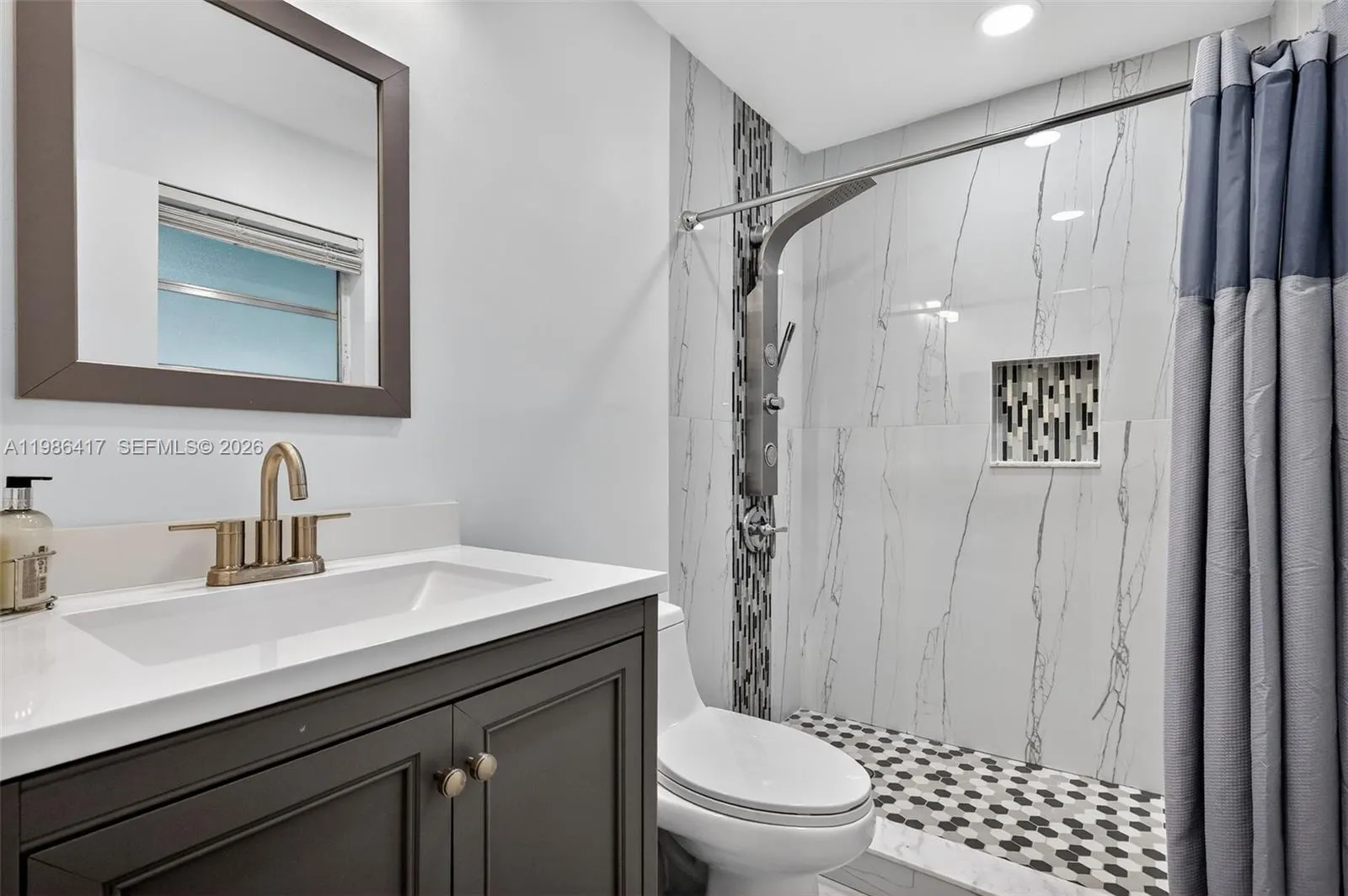 217 Se 5th St, Dania Beach, Florida 33004, Dania Beach, Florida 33004, 4 Bedrooms Bedrooms, ,3 BathroomsBathrooms,Residential Lease,For Rent,217 Se 5th St, Dania Beach, Florida 33004,A11986417