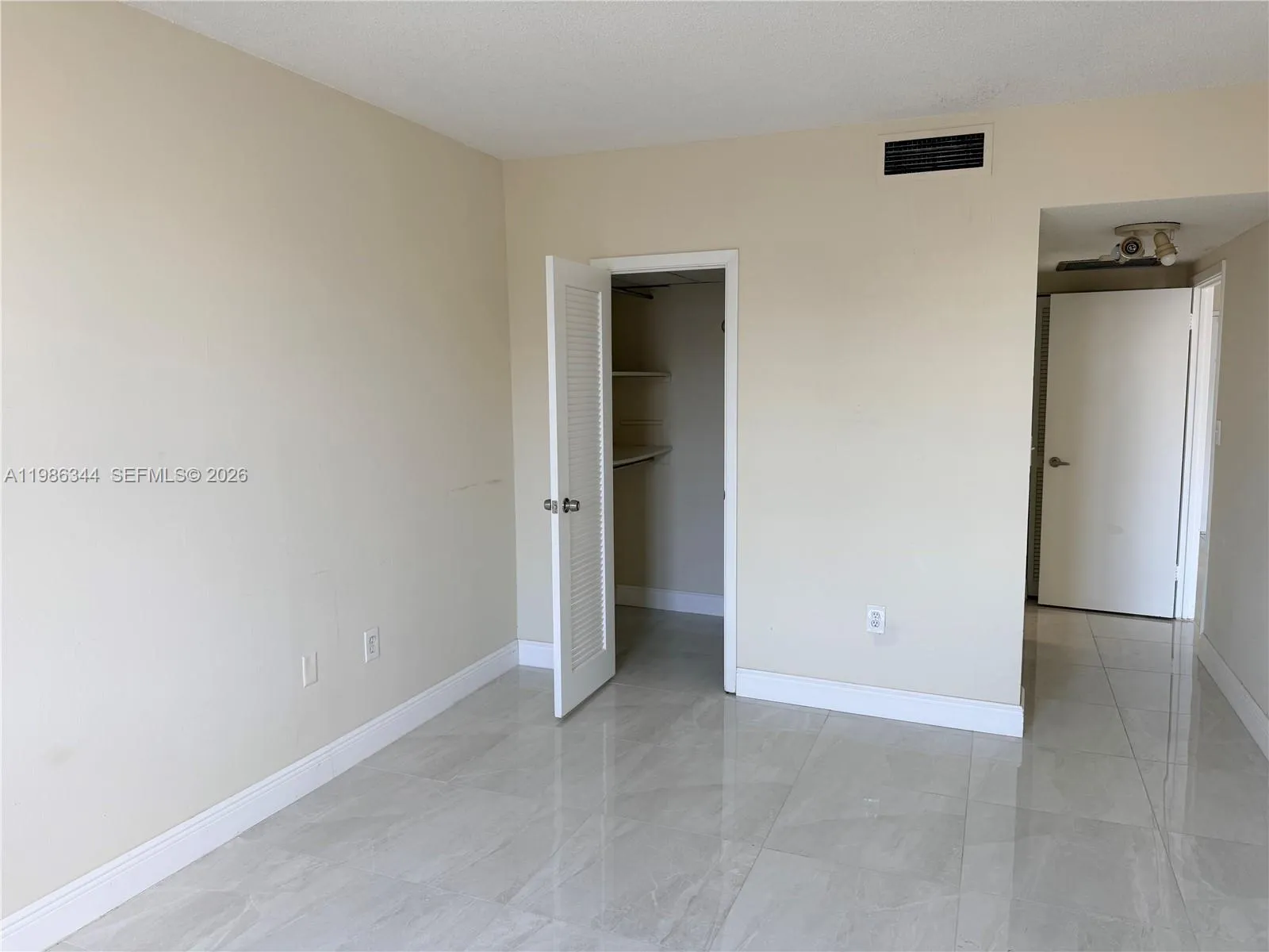 1985 S Ocean Dr 10a, Hallandale Beach, Florida 330, Hallandale Beach, Florida 33009, 1 Bedroom Bedrooms, ,1 BathroomBathrooms,Residential Lease,For Rent,1985 S Ocean Dr 10a, Hallandale Beach, Florida 330,A11986344