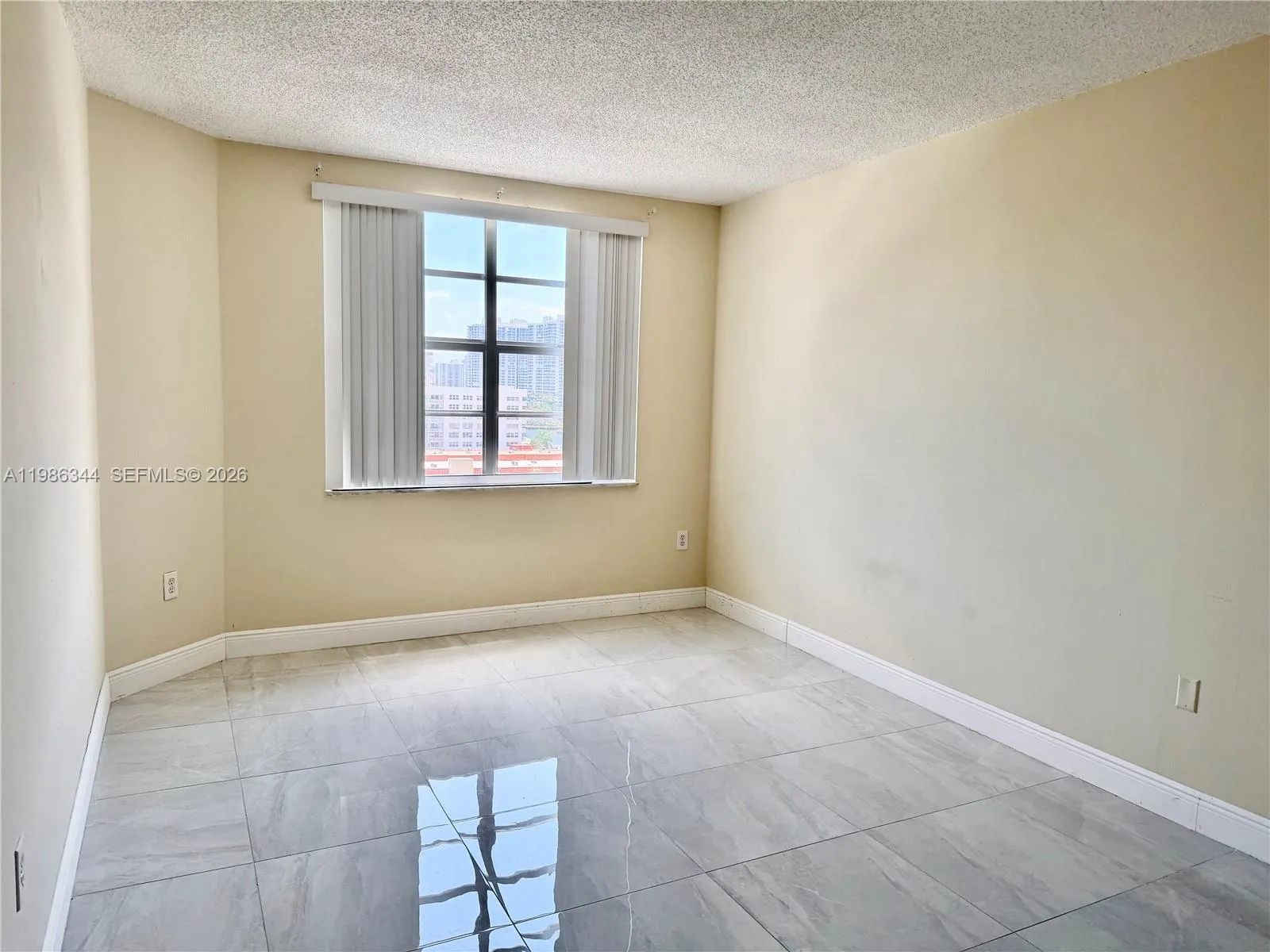 1985 S Ocean Dr 10a, Hallandale Beach, Florida 330, Hallandale Beach, Florida 33009, 1 Bedroom Bedrooms, ,1 BathroomBathrooms,Residential Lease,For Rent,1985 S Ocean Dr 10a, Hallandale Beach, Florida 330,A11986344