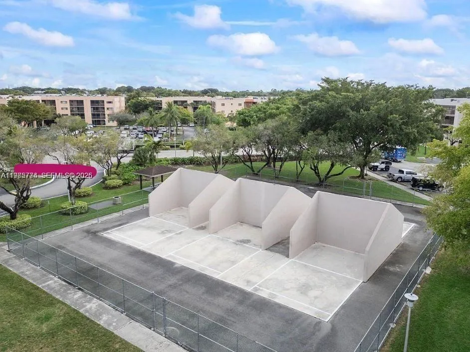 8420 Sw 133rd Ave Rd 422, Miami, Florida 33183, Miami, Florida 33183, 2 Bedrooms Bedrooms, ,2 BathroomsBathrooms,Residential,For Sale,8420 Sw 133rd Ave Rd 422, Miami, Florida 33183,A11985774