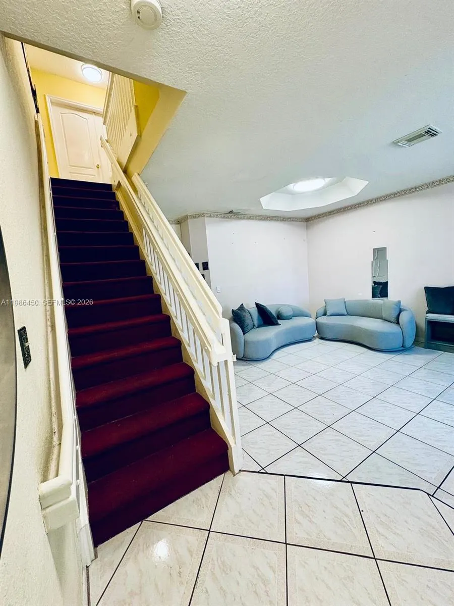 8346 Nw 10th St 1f, Miami, Florida 33126, Miami, Florida 33126, 3 Bedrooms Bedrooms, ,2 BathroomsBathrooms,Residential,For Sale,8346 Nw 10th St 1f, Miami, Florida 33126,A11986450