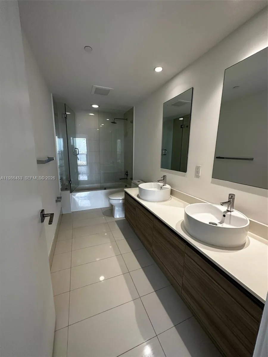 121 Ne 34th St 2707, Miami, Florida 33137, Miami, Florida 33137, 2 Bedrooms Bedrooms, ,2 BathroomsBathrooms,Residential,For Sale,121 Ne 34th St 2707, Miami, Florida 33137,A11986453