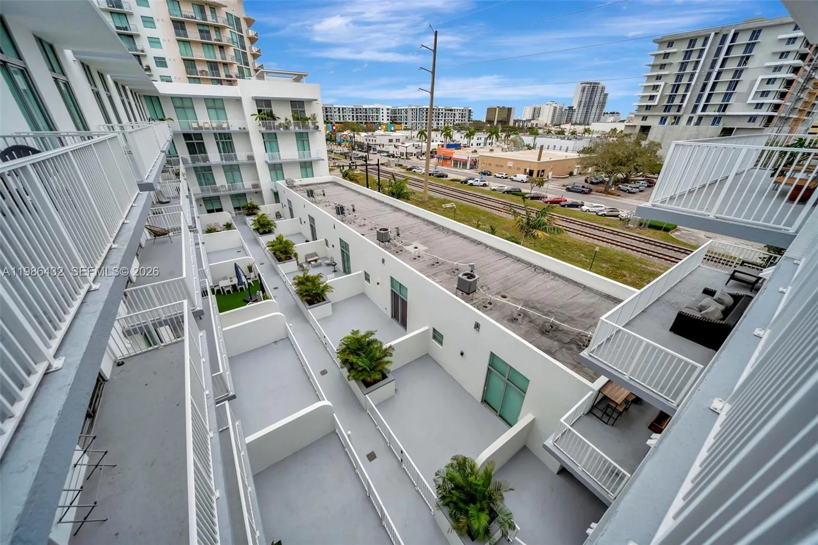 2100 Van Buren St 508, Hollywood, Florida 33020, Hollywood, Florida 33020, 2 Bedrooms Bedrooms, ,2 BathroomsBathrooms,Residential,For Sale,2100 Van Buren St 508, Hollywood, Florida 33020,A11986432