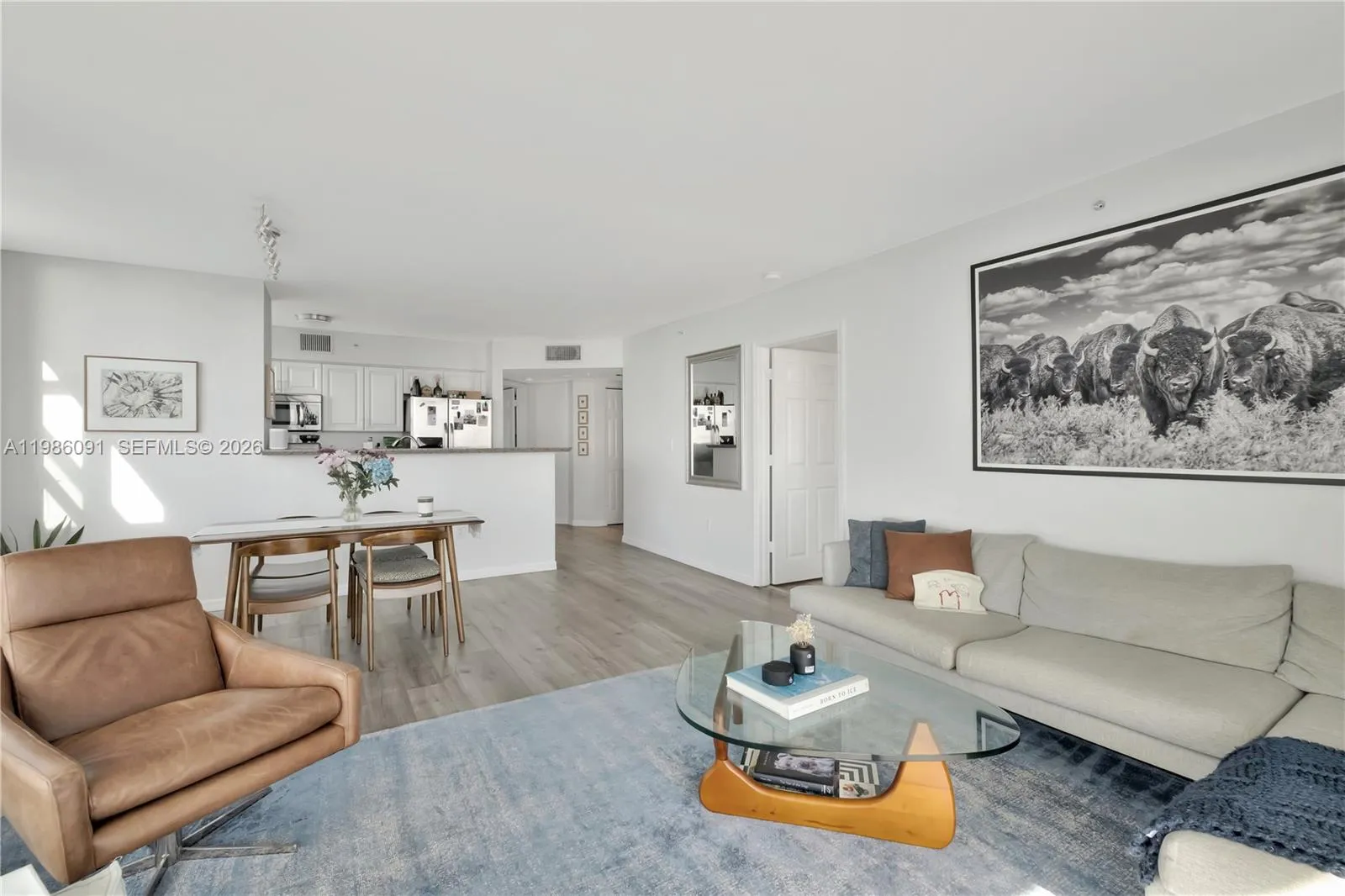 1155 Brickell Bay Dr 3011, Miami, Florida 33131, Miami, Florida 33131, 2 Bedrooms Bedrooms, ,2 BathroomsBathrooms,Residential Lease,For Rent,1155 Brickell Bay Dr 3011, Miami, Florida 33131,A11986091