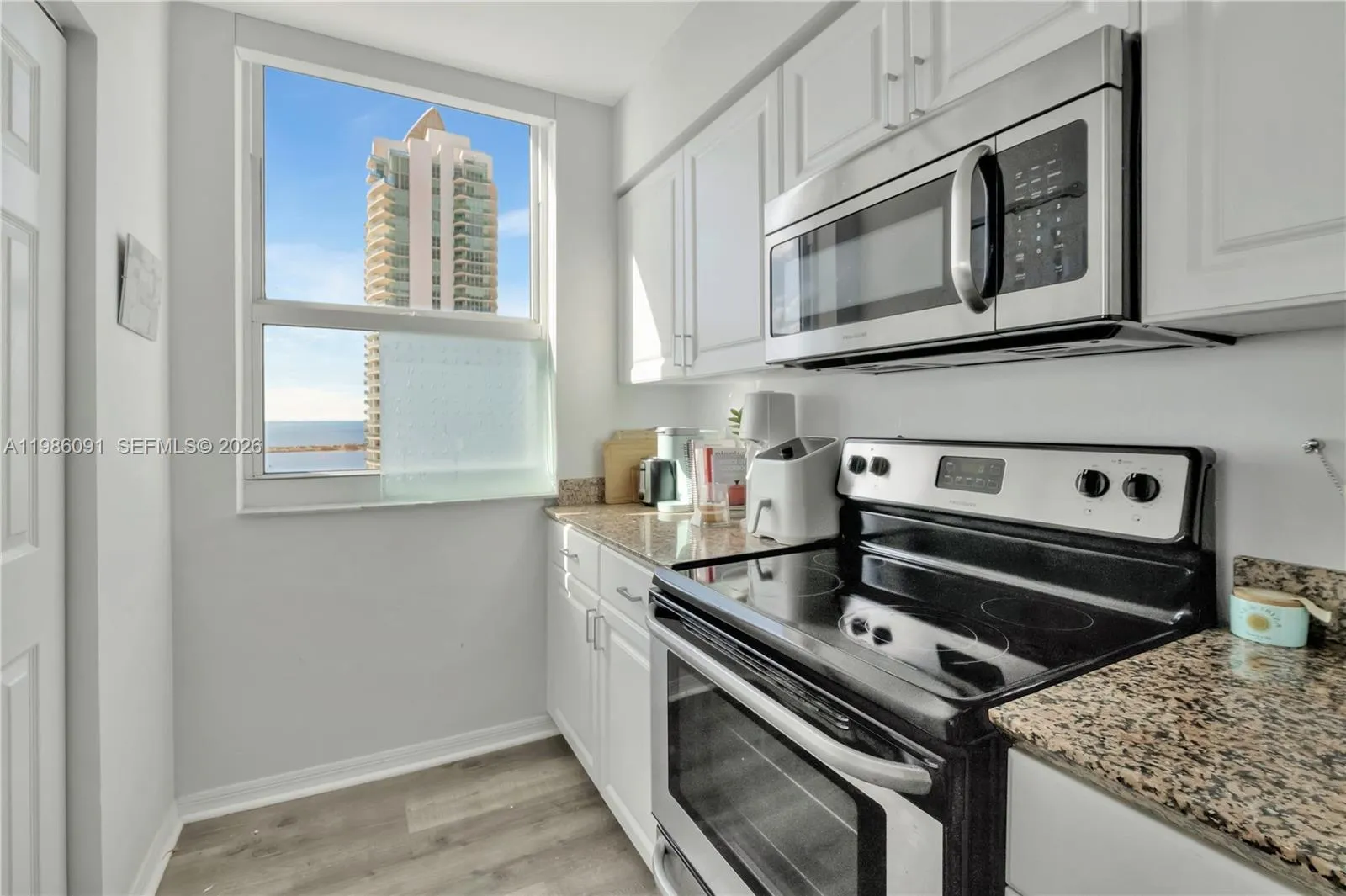 1155 Brickell Bay Dr 3011, Miami, Florida 33131, Miami, Florida 33131, 2 Bedrooms Bedrooms, ,2 BathroomsBathrooms,Residential Lease,For Rent,1155 Brickell Bay Dr 3011, Miami, Florida 33131,A11986091
