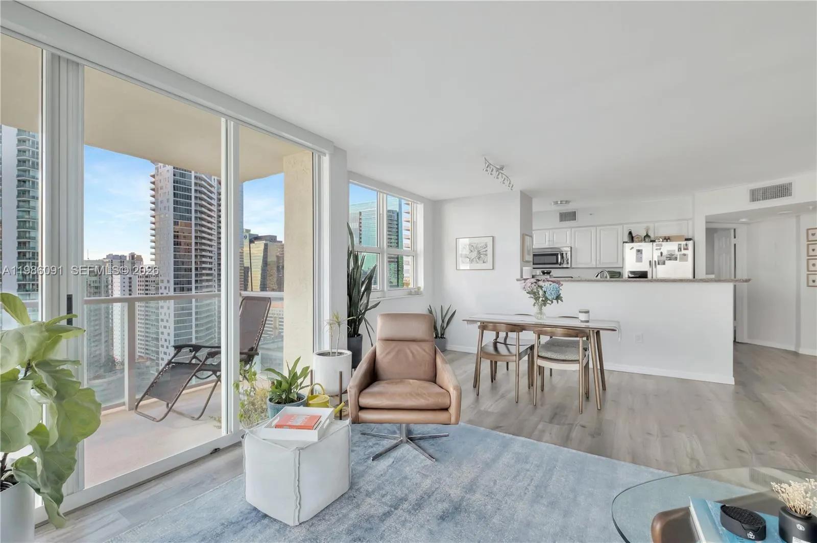 1155 Brickell Bay Dr 3011, Miami, Florida 33131, Miami, Florida 33131, 2 Bedrooms Bedrooms, ,2 BathroomsBathrooms,Residential Lease,For Rent,1155 Brickell Bay Dr 3011, Miami, Florida 33131,A11986091