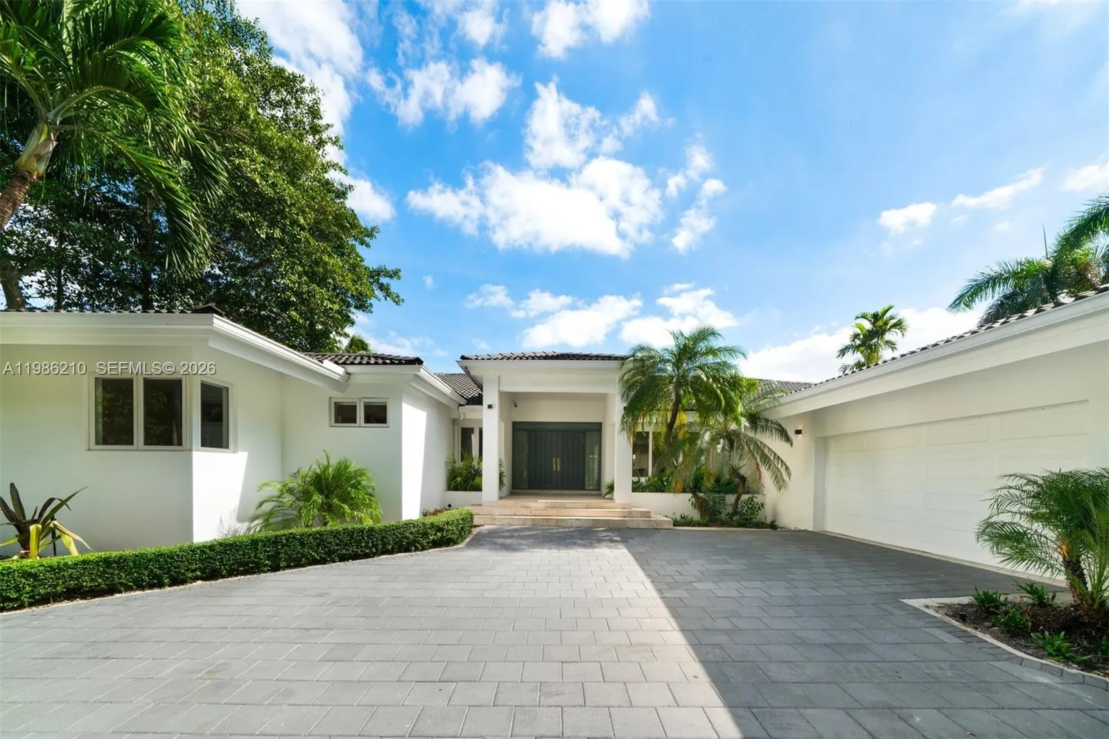 7155 Los Pinos Blvd, Coral Gables, Florida 33143, Coral Gables, Florida 33143, 7 Bedrooms Bedrooms, ,4 BathroomsBathrooms,Residential Lease,For Rent,7155 Los Pinos Blvd, Coral Gables, Florida 33143,A11986210