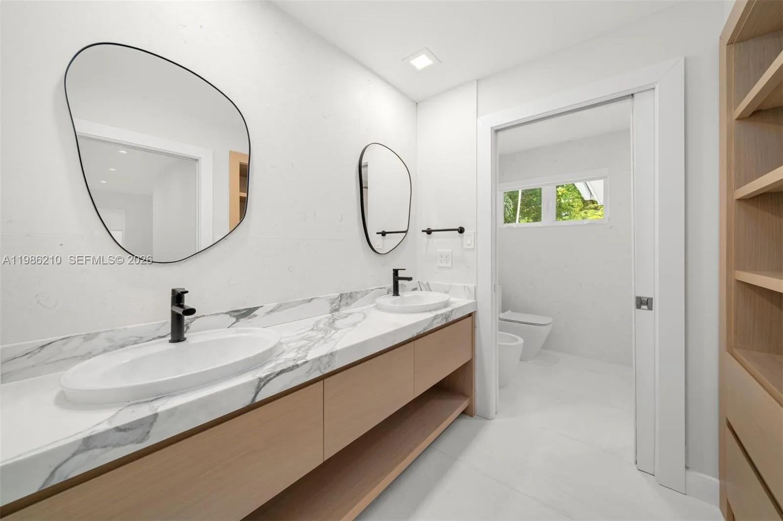 7155 Los Pinos Blvd, Coral Gables, Florida 33143, Coral Gables, Florida 33143, 7 Bedrooms Bedrooms, ,4 BathroomsBathrooms,Residential Lease,For Rent,7155 Los Pinos Blvd, Coral Gables, Florida 33143,A11986210