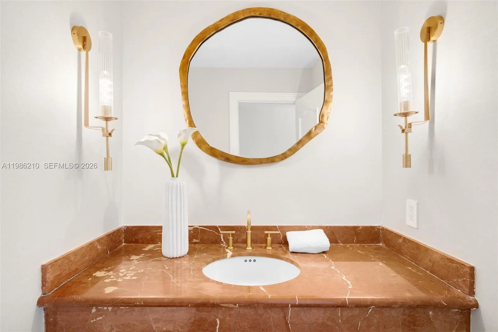 7155 Los Pinos Blvd, Coral Gables, Florida 33143, Coral Gables, Florida 33143, 7 Bedrooms Bedrooms, ,4 BathroomsBathrooms,Residential Lease,For Rent,7155 Los Pinos Blvd, Coral Gables, Florida 33143,A11986210