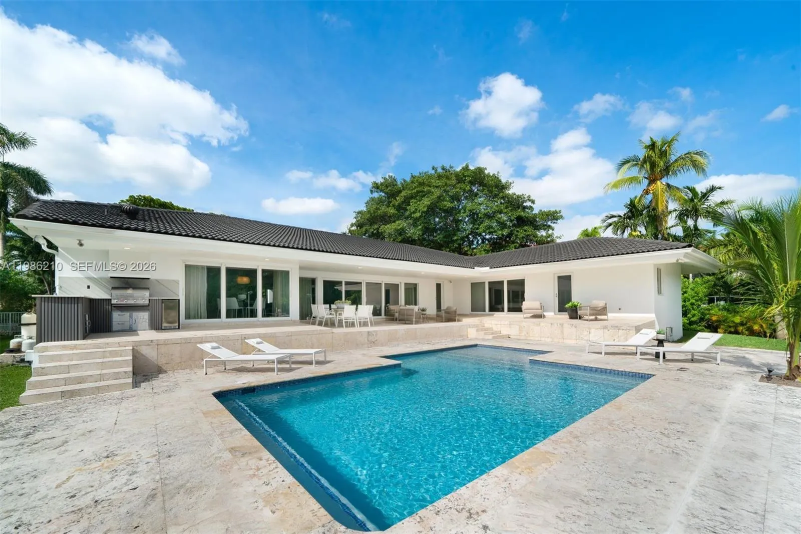 7155 Los Pinos Blvd, Coral Gables, Florida 33143, Coral Gables, Florida 33143, 7 Bedrooms Bedrooms, ,4 BathroomsBathrooms,Residential Lease,For Rent,7155 Los Pinos Blvd, Coral Gables, Florida 33143,A11986210