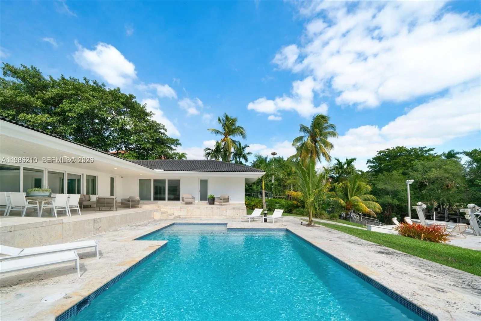 7155 Los Pinos Blvd, Coral Gables, Florida 33143, Coral Gables, Florida 33143, 7 Bedrooms Bedrooms, ,4 BathroomsBathrooms,Residential Lease,For Rent,7155 Los Pinos Blvd, Coral Gables, Florida 33143,A11986210