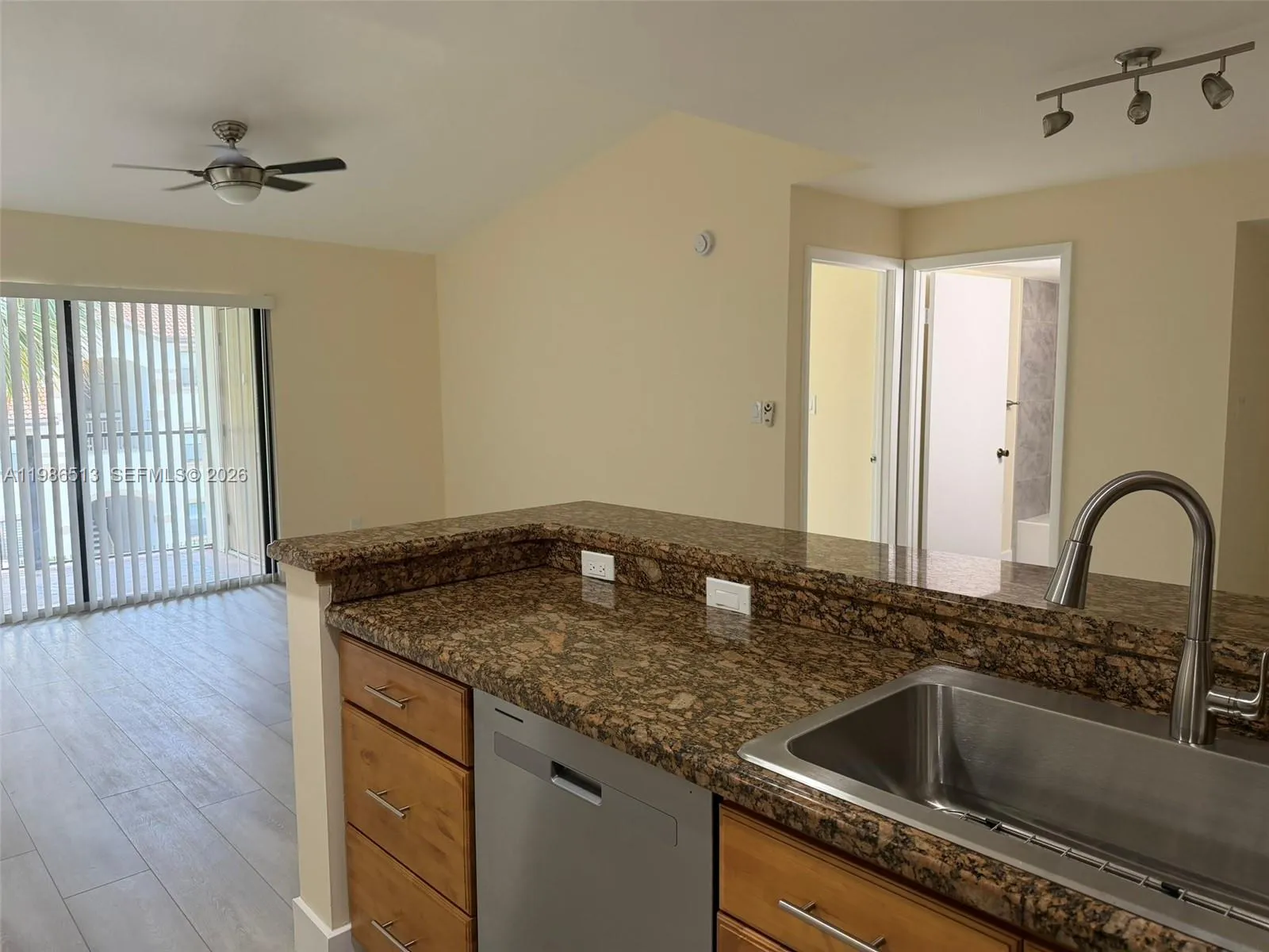560 S Park Rd 36-7, Hollywood, Florida 33021, Hollywood, Florida 33021, 2 Bedrooms Bedrooms, ,2 BathroomsBathrooms,Residential Lease,For Rent,560 S Park Rd 36-7, Hollywood, Florida 33021,A11986513